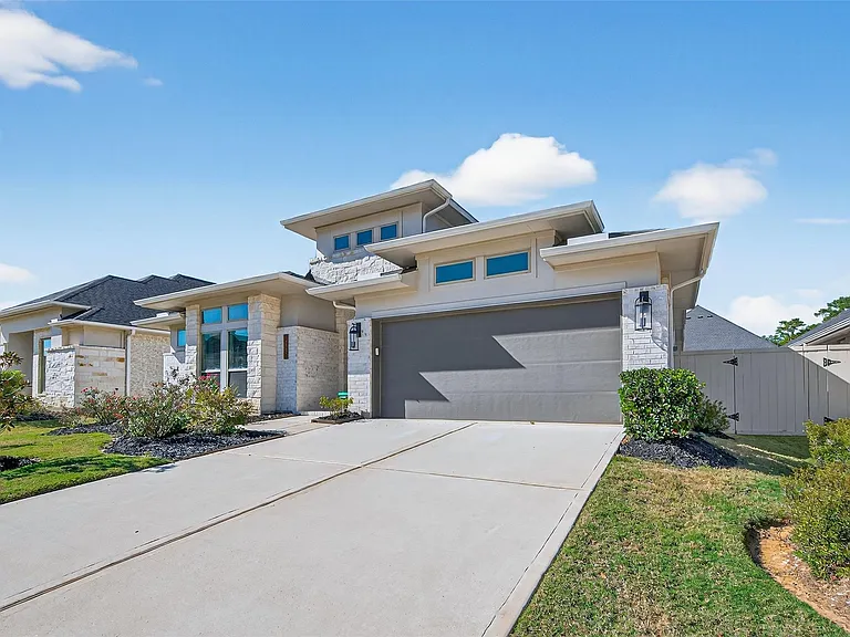 15330 Legacy Park Way — Photo 5