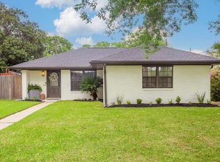 4800 Foster Ave, Groves, TX 77619