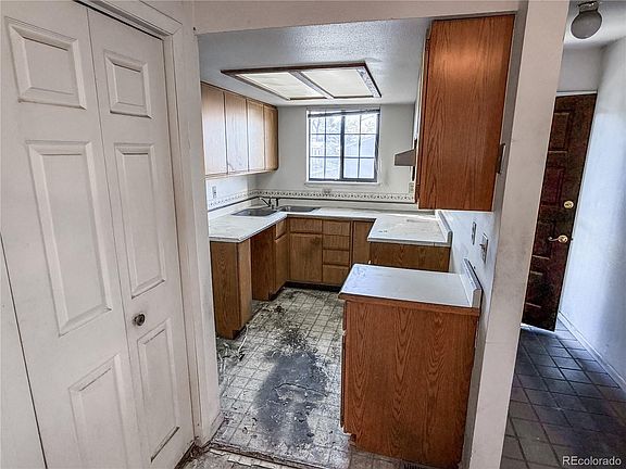 4th image of 4006 Ames Street