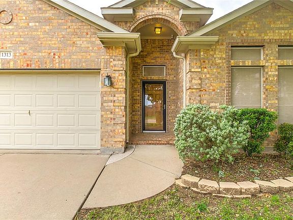 4th image of 1313 Spanish Moss Dr