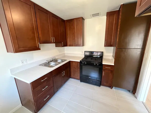 7307 Bakman Ave #1/2, Sun Valley, CA 91352
