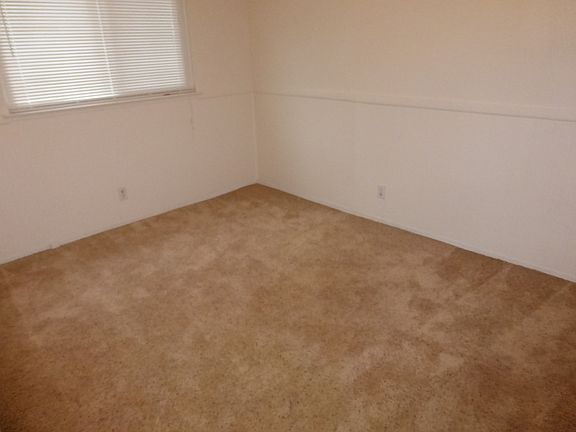 2nd image of 686 Claremont Dr