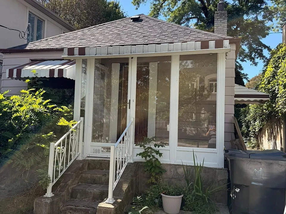 100 Cadorna Ave