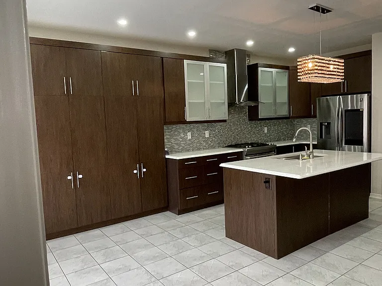 235 Apple Hill Cres — Photo 46