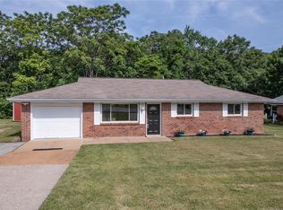 2121 Terra Ln, High Ridge, MO 63049