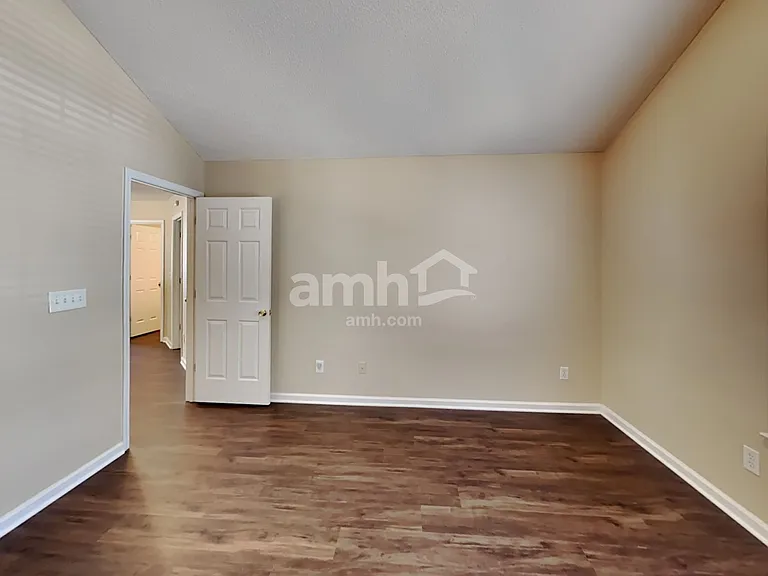 3450 Ridgefair Dr — Photo 11