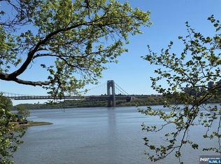 1375 River Rd APT 1K, Edgewater, NJ 07020
