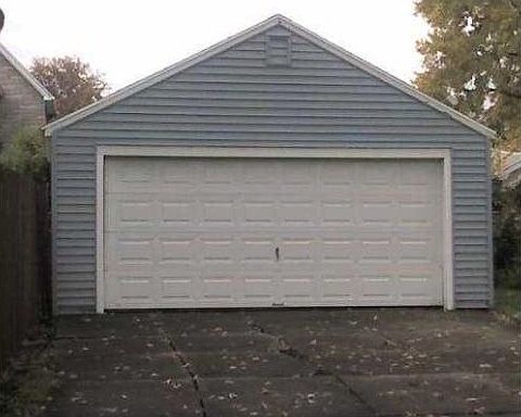 5th image of 104 Beatrice Ave