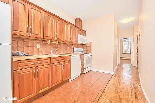 Rented by Citi Habitats | media 11