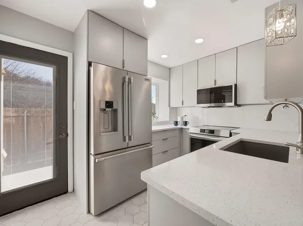 11901 Swearingen Dr APT 27, Austin, TX 78758