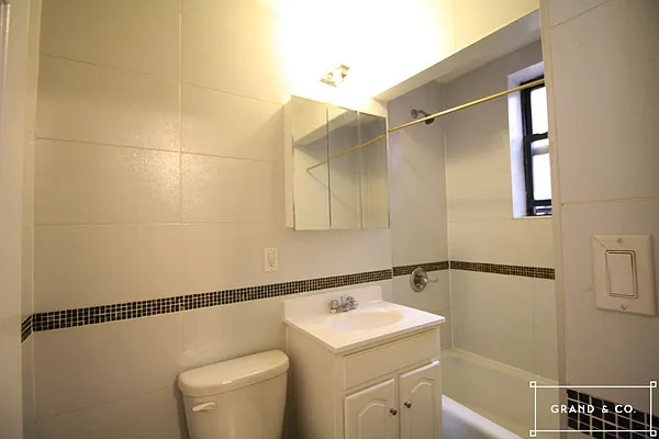 Rented by Grand & Co. | media 5