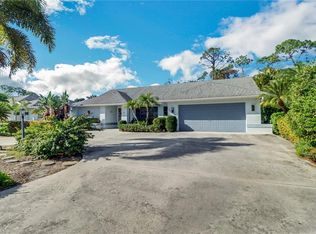 4961 Berkeley Dr, Naples, FL 34112