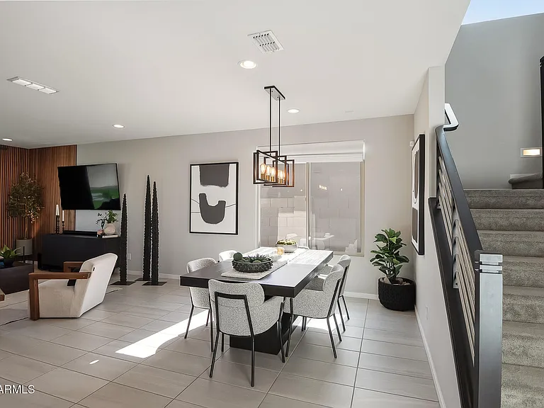 9022 W San Miguel Ave — Photo 6