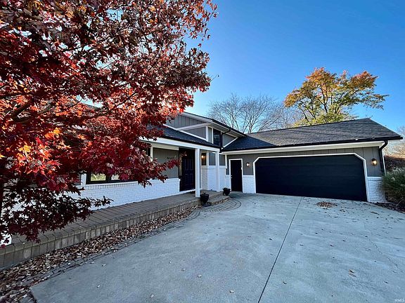 3rd image of 1005 Southernview Dr N