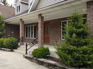 4N363 Walter Rd, Addison, IL 60101