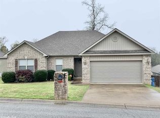 3017 Earle Dr, Benton, AR 72019