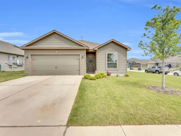 101 Clark St, Venus, TX 76084