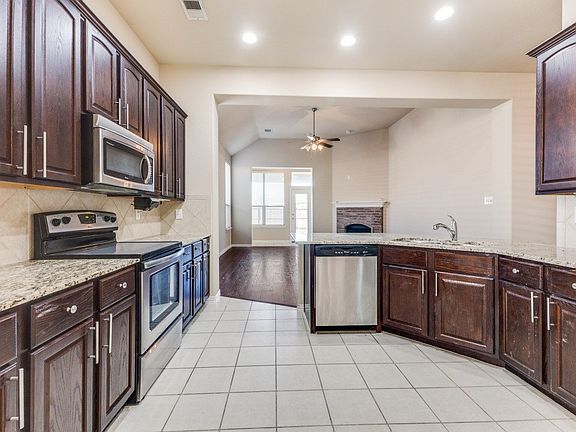 3rd image of 2022 Uvalde Dr