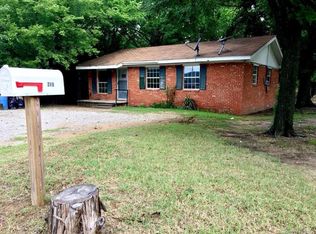 215 S Walnut St, Holdenville, OK 74848