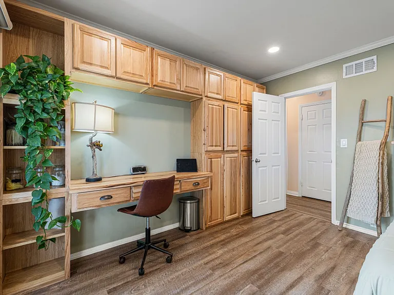 525 Mesa St — Photo 24