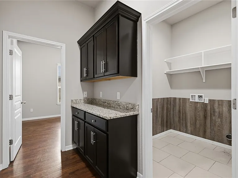 2612 Kinnersley Ct — Photo 20