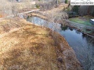 1430 W Deep Ford Rd, Lansing, NC 28643