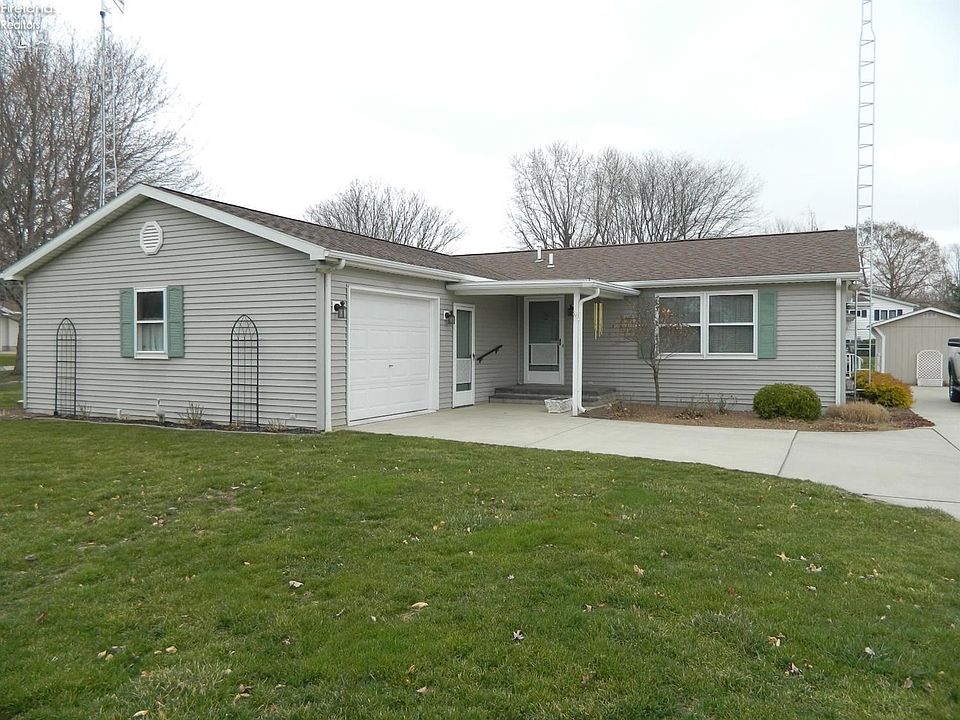 1st image of 1727 Arrowhead Dr