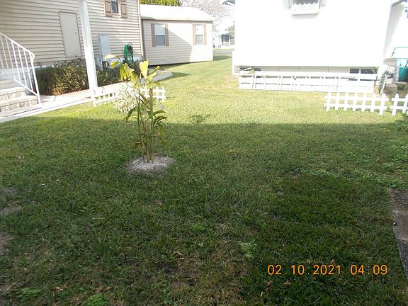 4th image of 562 Falcon Ave #562