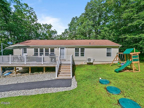 3rd image of 105 Sugar Loaf Ln