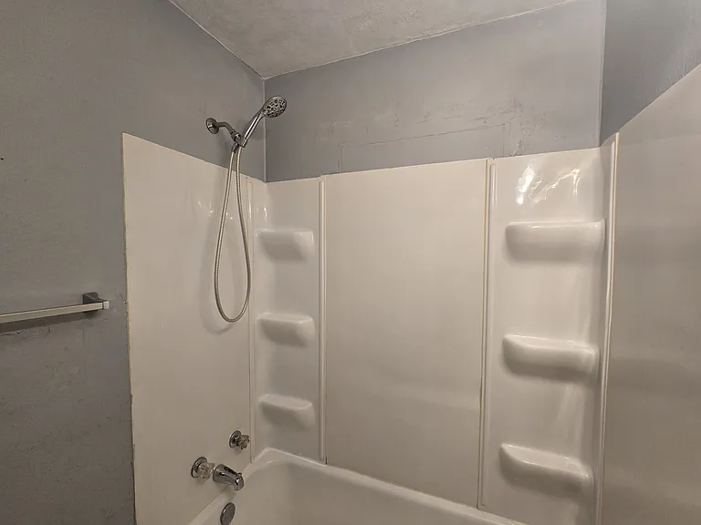 7206 La Porte Rd — Photo 6
