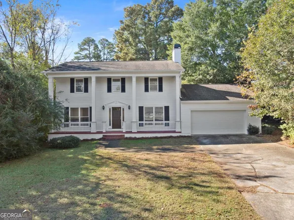 2831 Village Ct, Gainesville, GA 30506