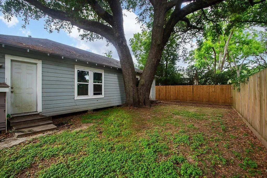 1 bed, 1.0 bath, 1496 sqft, $900 — Photo 4