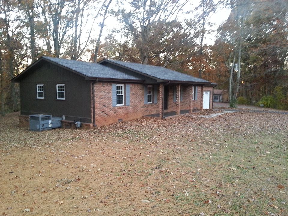 1st image of 12 Henderson Dr