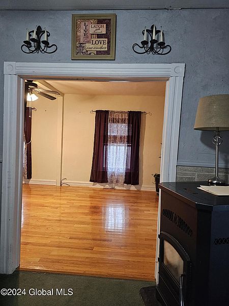 4th image of 12 Murdock Avenue
