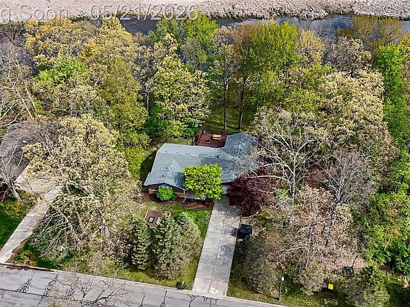 2nd image of 406 Fairwood Rd