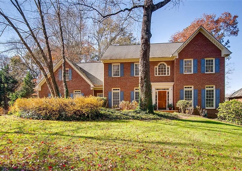 2nd image of 1705 Barrington Cir
