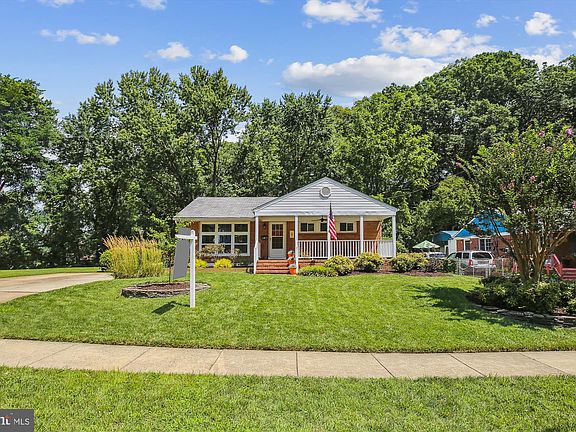 2nd image of 6407 Berkshire Dr