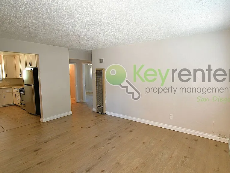 8073 Palm St — Photo 3