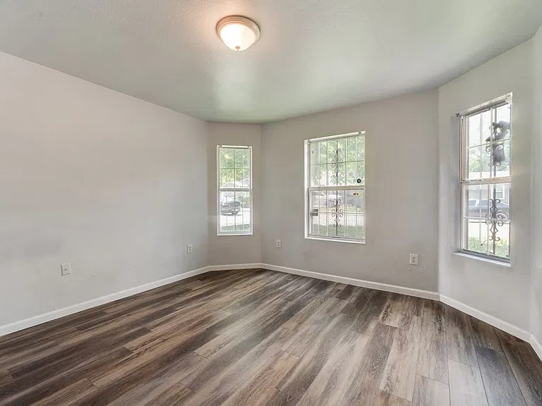 2526 Exeter Ave — Photo 15
