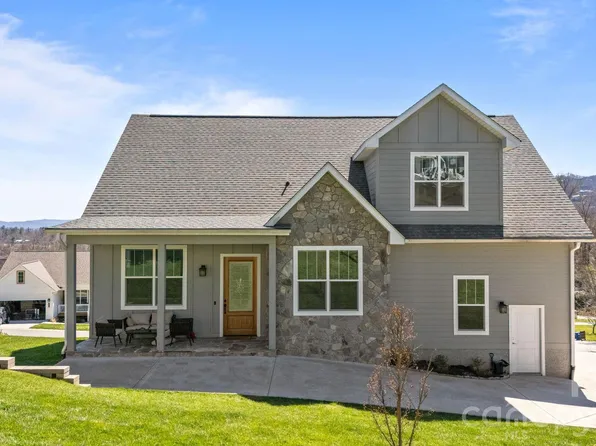 112 Meadow Breeze Rd, Arden, NC 28704