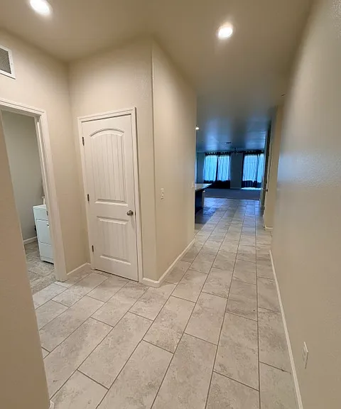 742 Marybelle Dr — Photo 3