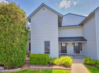 646 Chip Ct, Gurnee, IL 60031