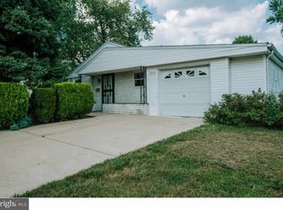 100 Dunedin Rd, Fairless Hills, PA 19030