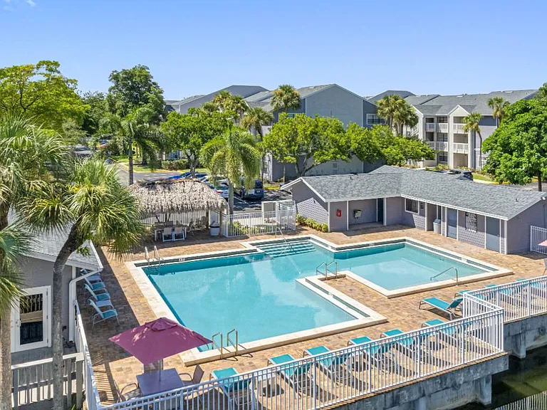 The Lauderdale at Hampton Pines — Photo 8
