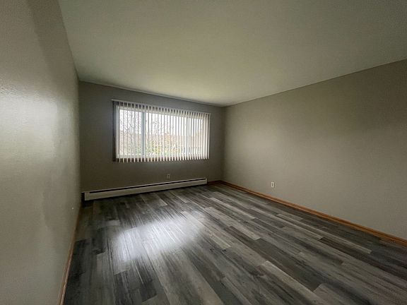 3rd image of 411 N Moreland Blvd APT 14