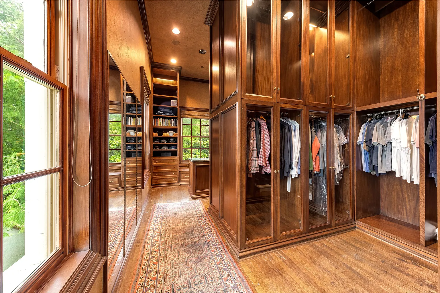 17,000 Sq. Ft. Texas White House—Designed by Robbie Fusch—Asks $40 ...