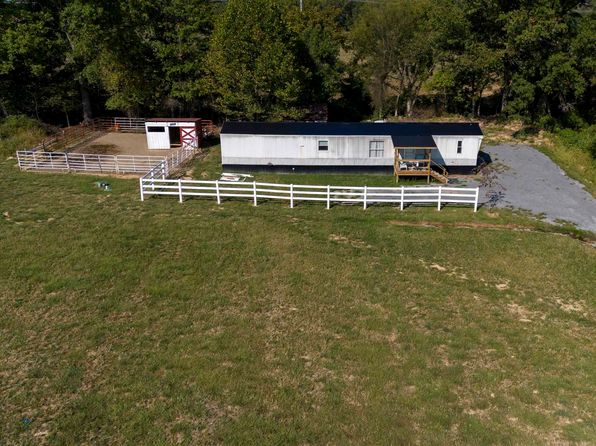 10685 Jc Ln, Marion, IL 62959