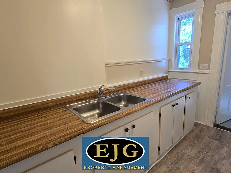 164 Union St #2 — Photo 7