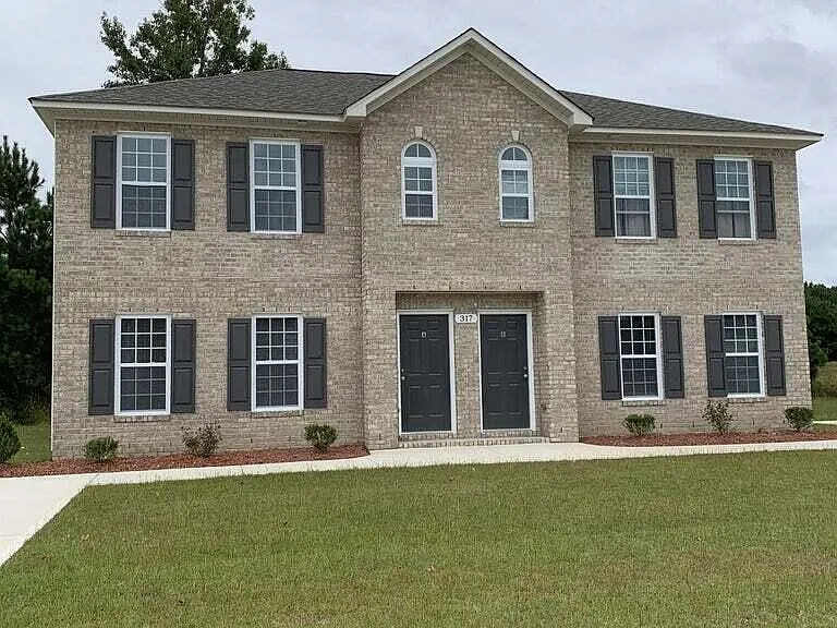 317 S Pointe Dr #A — Photo 1