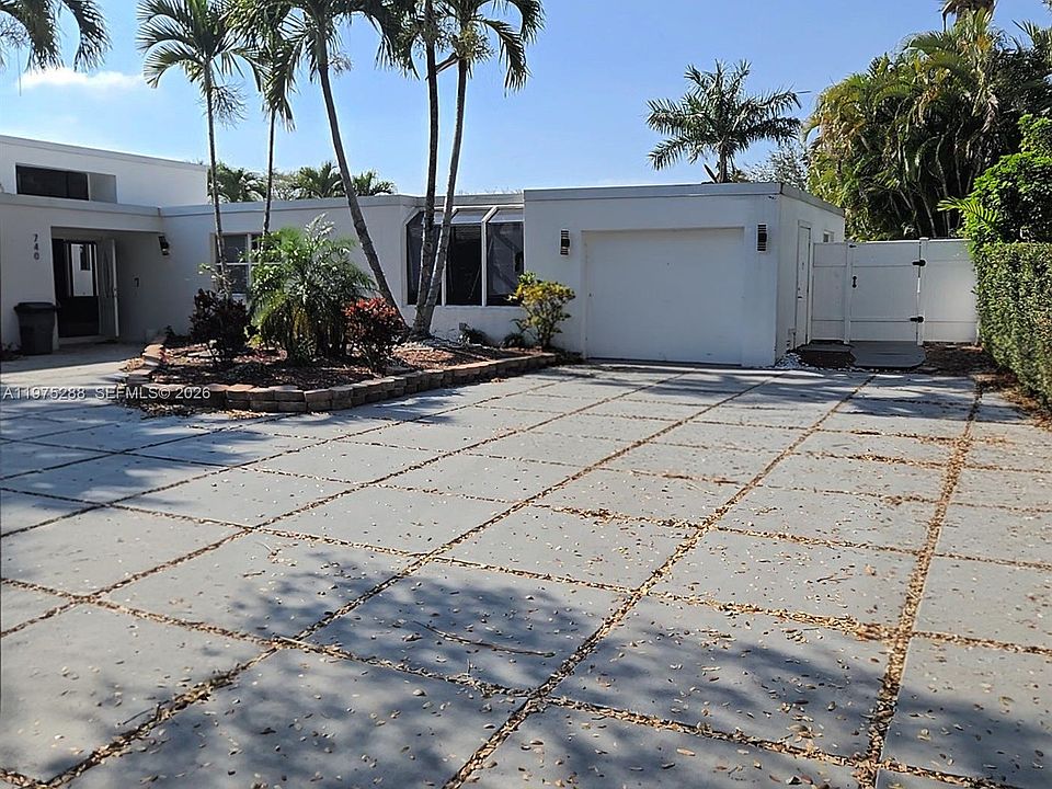 1st image of 740 Conch Shell Pl